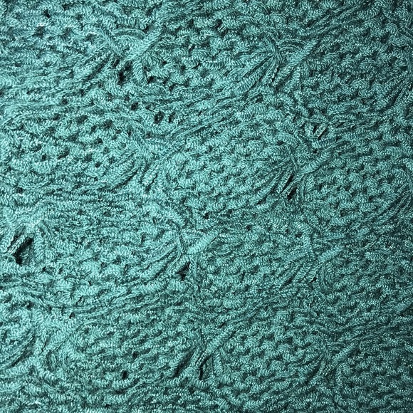 American Eagle cropped sweater size large - Picture 4 of 4